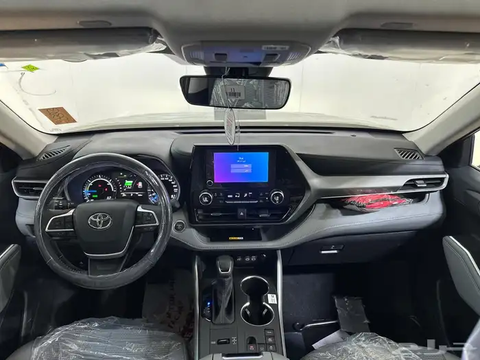 هايلندر 2025 كاش و تقسيط 12