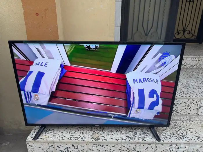 شاشة LG 55 بوصه وشاشة impex 50 بوصه 6