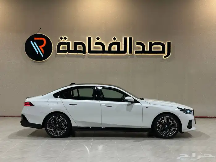 بي ام دبليو 520i kit M 2025 بلاك ادشن . رصد الفخامة 11