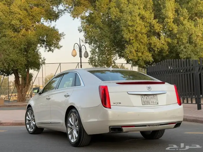 كاديلاك XT5 2014 ( بحالة الوكالة ) 17