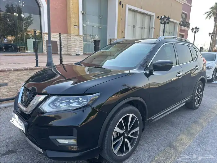للبيع نيسان اكس تريل موديل 2022 فل اوبشن 2