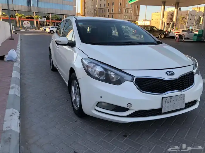 كيا سيراتو موديل 2014 هاتشباك كامله 2