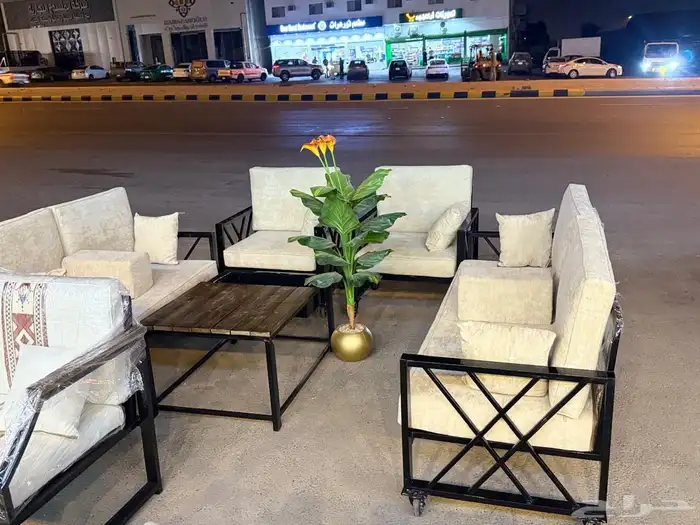 جلسات الخارجية الحديد والخشب 8