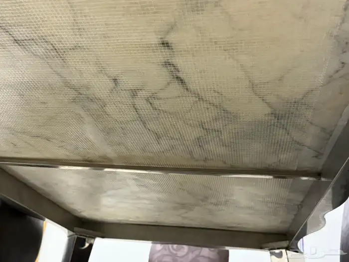 طاولة طعام رخام طبيعي نظيف الكراسي تحتاج تنجيد خذها مجانا 3