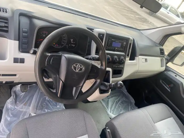 تويوتا باص فان 2019 للبيع 10