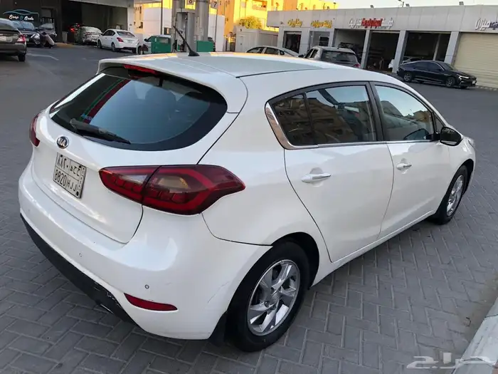 كيا سيراتو موديل 2014 هاتشباك كامله 11