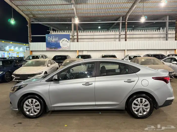 للبيع هيونداي اكسنت موديل 2023 استاندر 5