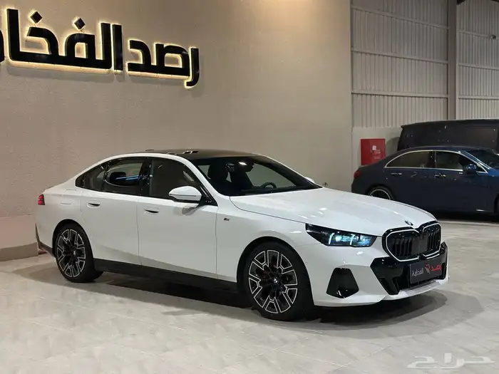 بي ام دبليو 520i kit M 2025 بلاك ادشن . رصد الفخامة 7