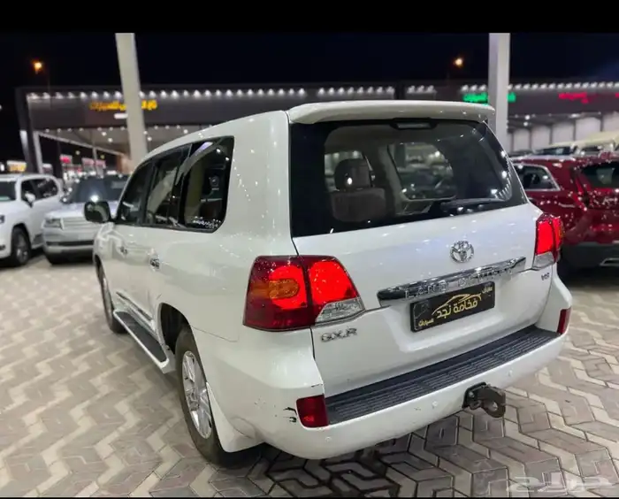 تويوتا لاندكروزر جي اكس ار 2014 فل كامل سعودي ماشي 294 الف 4