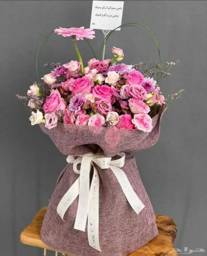 هدايا   ورد  ورد طبيعي  وردصناعي  باقة ورد  تغليف 22