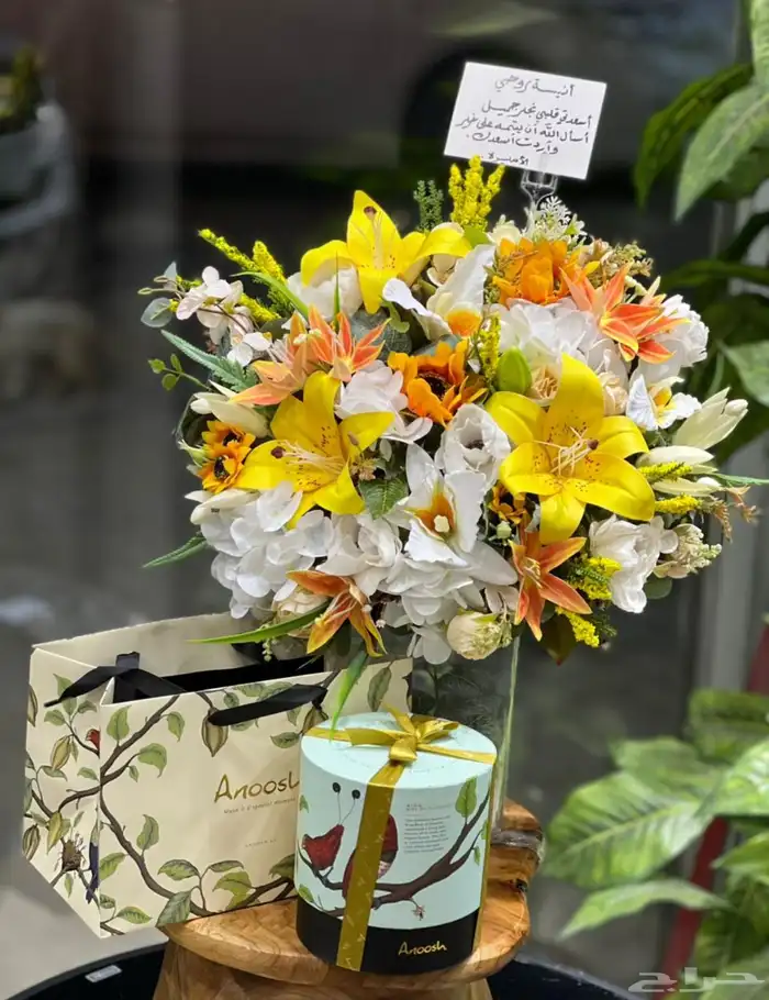 هدايا   ورد  ورد طبيعي  وردصناعي  باقة ورد  تغليف 26