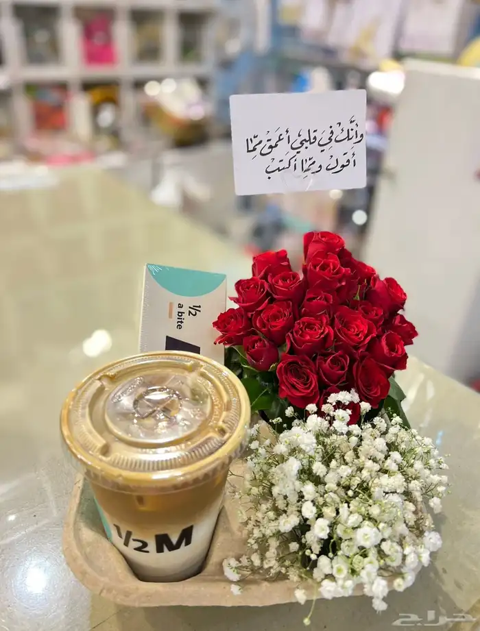 هدايا   ورد  ورد طبيعي  وردصناعي  باقة ورد  تغليف 47