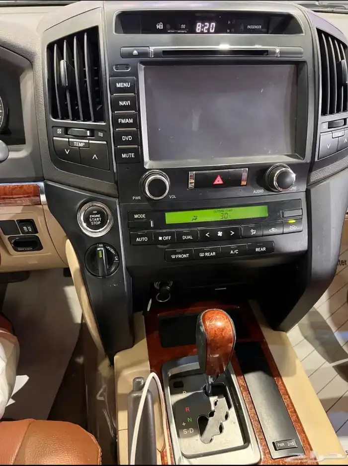 تويوتا لاندكروزر جي اكس ار 2014 فل كامل سعودي ماشي 294 الف 8