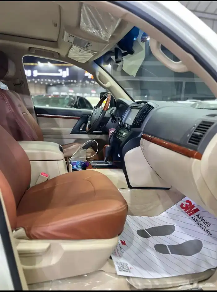 تويوتا لاندكروزر جي اكس ار 2014 فل كامل سعودي ماشي 294 الف 5