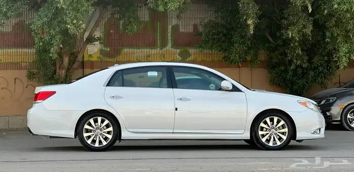 تويوتا افالون 2011 15