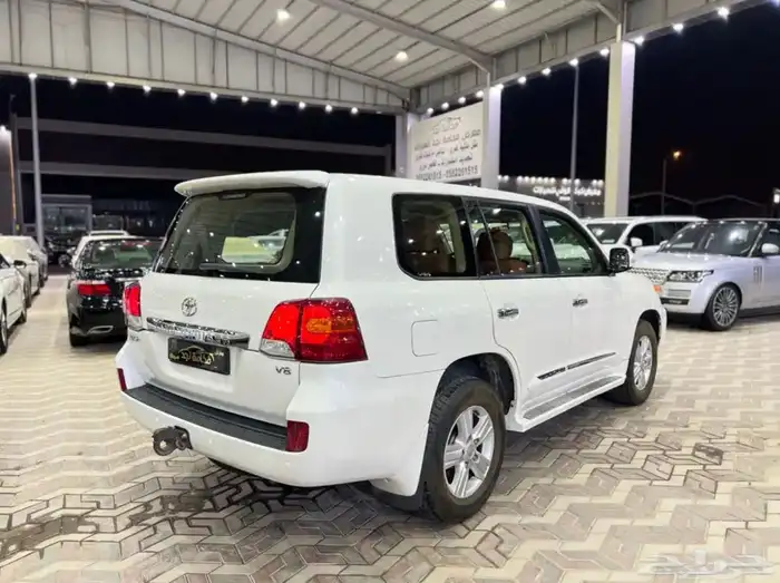 تويوتا لاندكروزر جي اكس ار 2014 فل كامل سعودي ماشي 294 الف 3