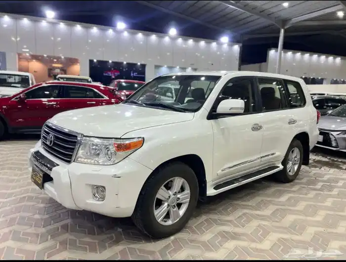 تويوتا لاندكروزر جي اكس ار 2014 فل كامل سعودي ماشي 294 الف 1