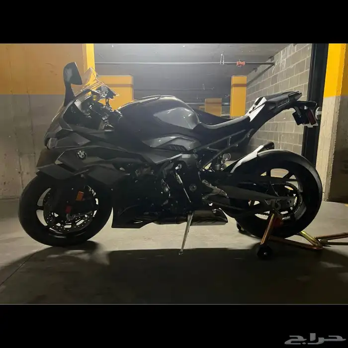 للبيع دباب بي ام دبليو اس 1000 ار ار BMW S1000rr 2