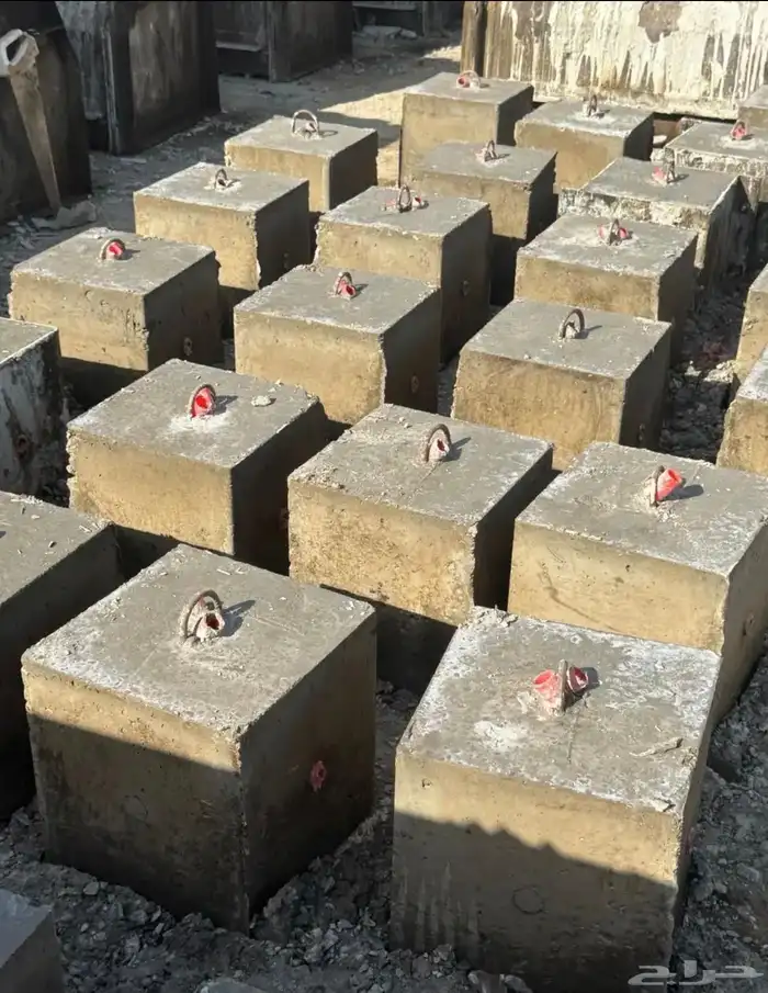 حواجز تنظيم تنظيمية صبات خرسانية اسوار شبوك قواعد سور 24