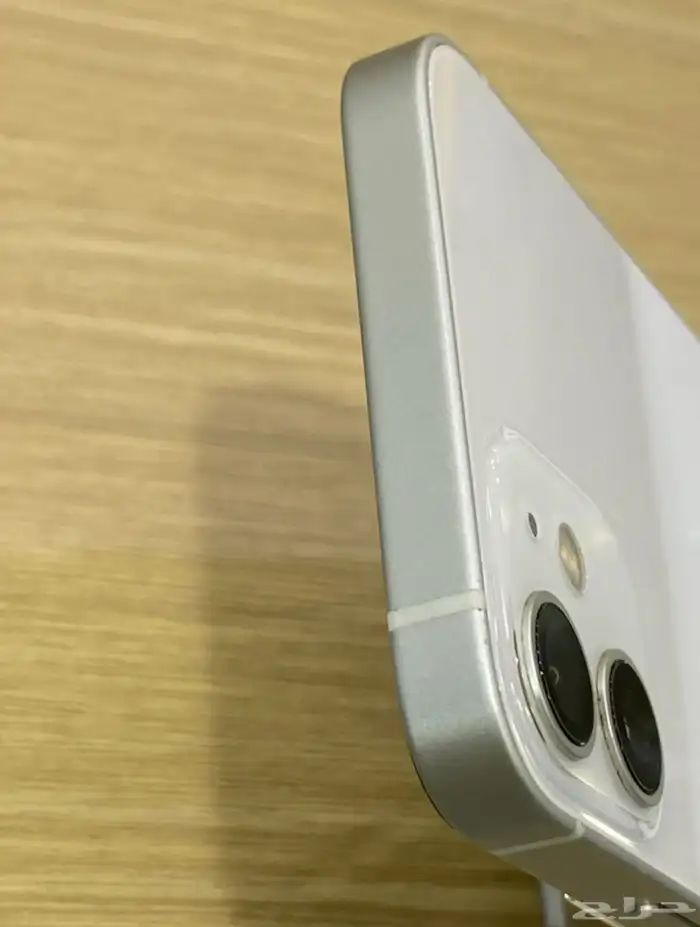 آيفون 12 ميني 4