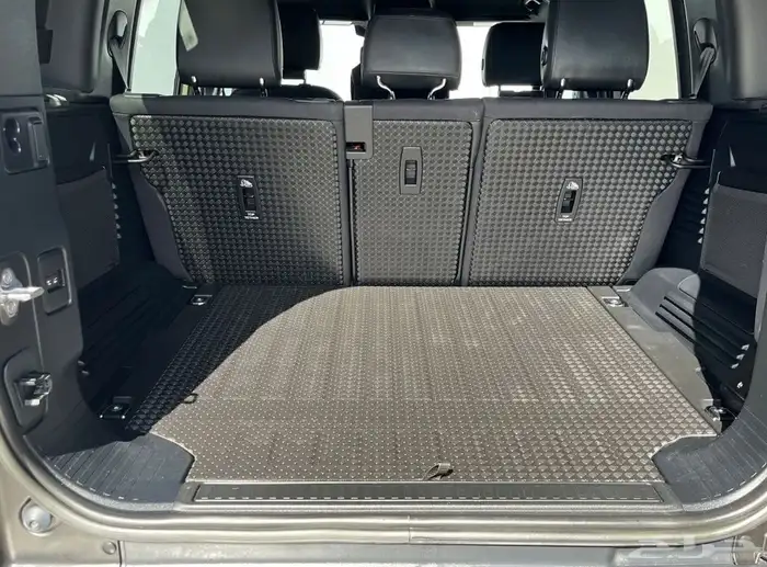 ثم البيع DEFENDER 110 X ديفندر لاند روفر موديل 2023 27