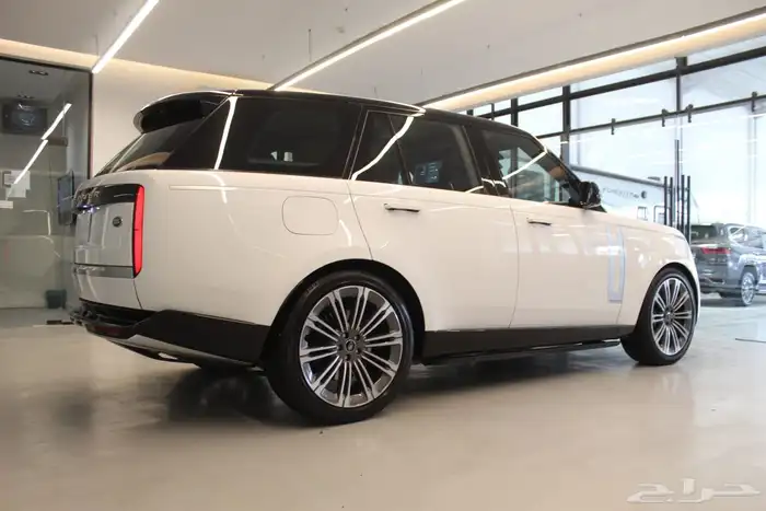 رنج روفر اوتوبيقرافي 2022 4