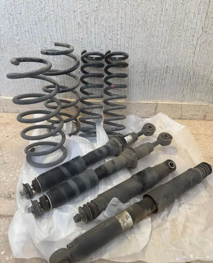 مساعدات ويايات وكالة لاندكروزر 2016 0