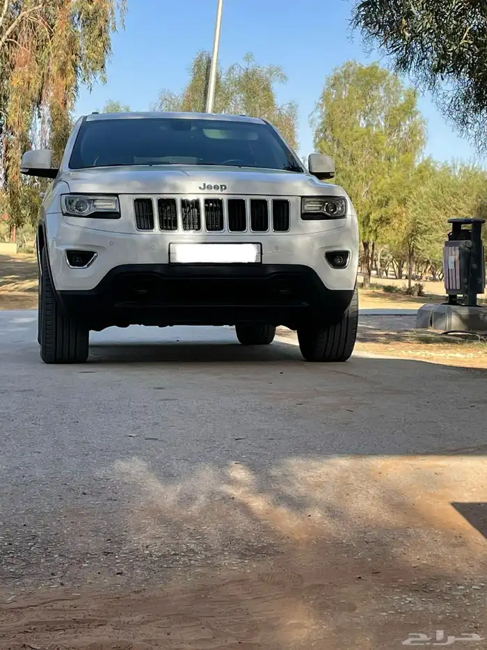 جراند شيروكي لاريدو 6 سلندر ممشى قليل 0