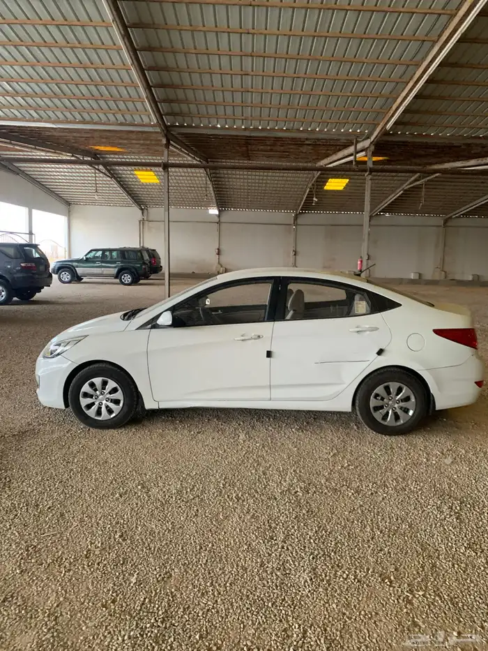 للبيع هيونداي اكسنت 2016 4