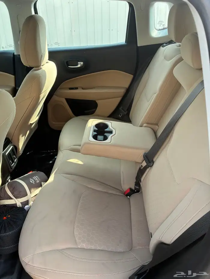 جيب كومباس 8