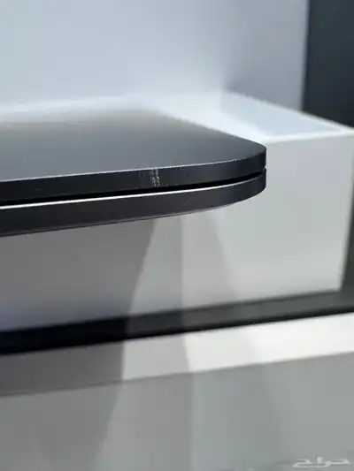 ماك بوك اير M1 سعة 256 رام 8 بطاريه 100 دورات الشحن 6 ب1550 index