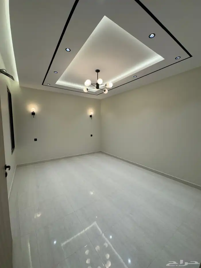 للبيع بأحد رفيده دور تمليك أرضي 6 غرف بمدخل سياره تشطيب vip 15