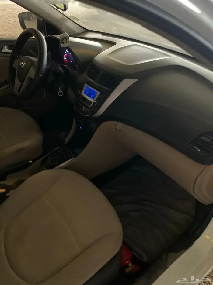 للبيع هيونداي اكسنت 2016 25