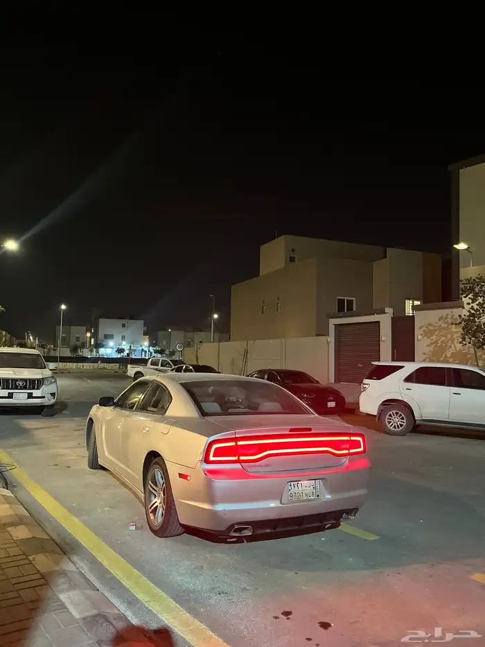 دودج تشارجر 2012 فضي نظيف 4