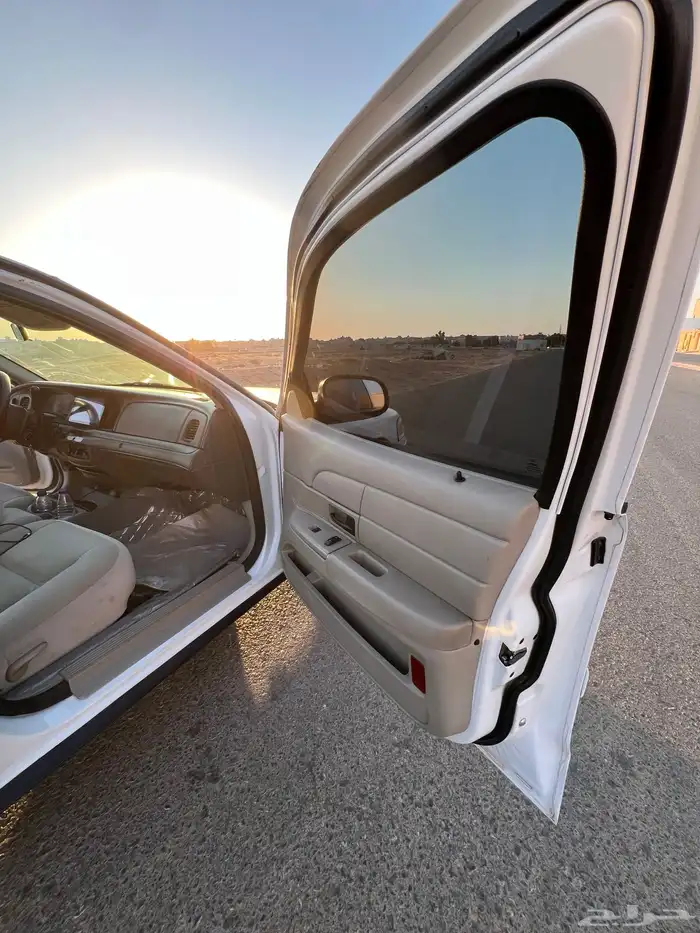 فورد فكتوريا للبيع 2011 9