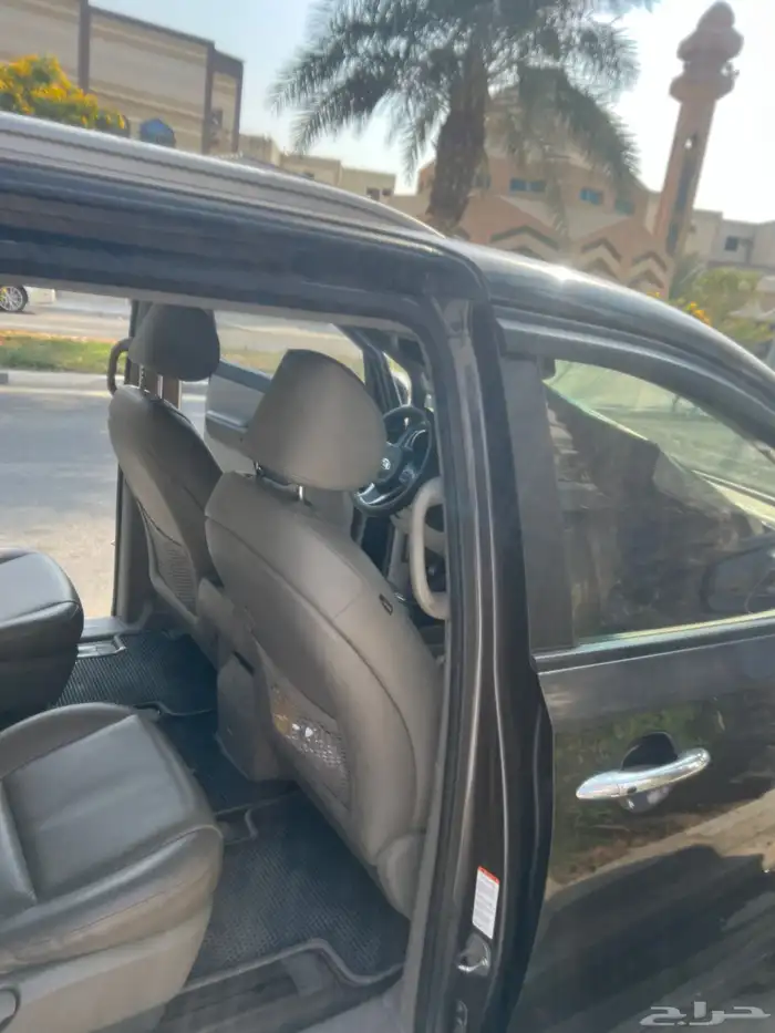 سياره للبيع كيا كرنفال ديزل 5