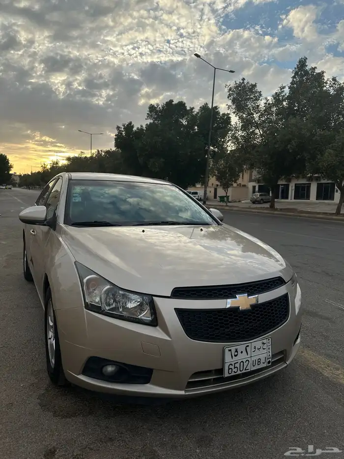 شيفروليه كروز 2012 ذهبي 4