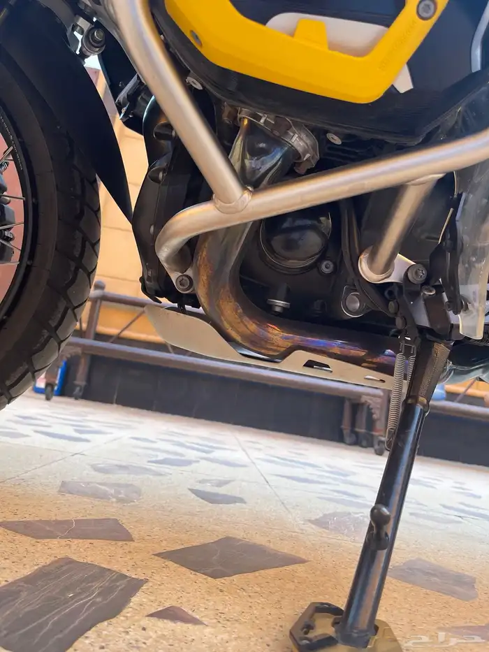 ادفنشر bmw 1250 R 2021 اصدار 40 عام لوحة مميزة 23