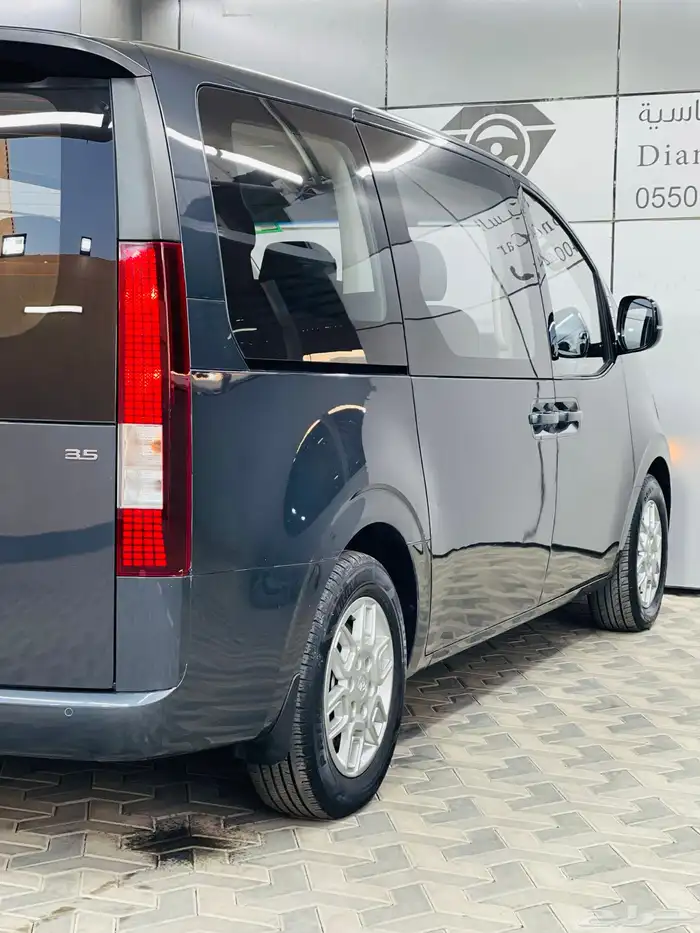 هيونداي ستاريا 2024 ( بنزين ) 6