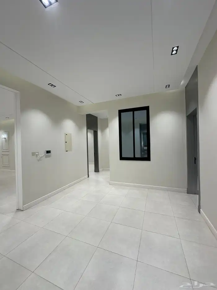 للبيع شقه علويه بموقع مميز قريب من مطار ابها 15