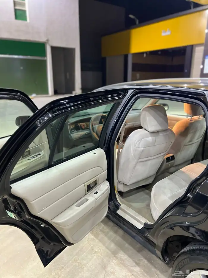 فورد فكتوريا 2006 بوليسي 21