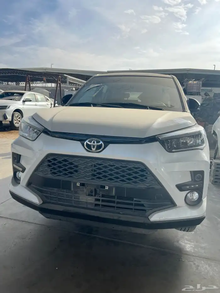 رايز2025 ابيض  مصدوم قطع غيار فقط 0