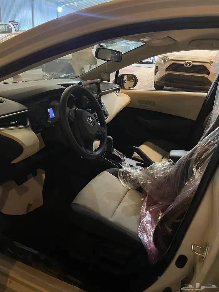 تويوتا كورولا XLI 2.0 طيس بنزين 2025 4