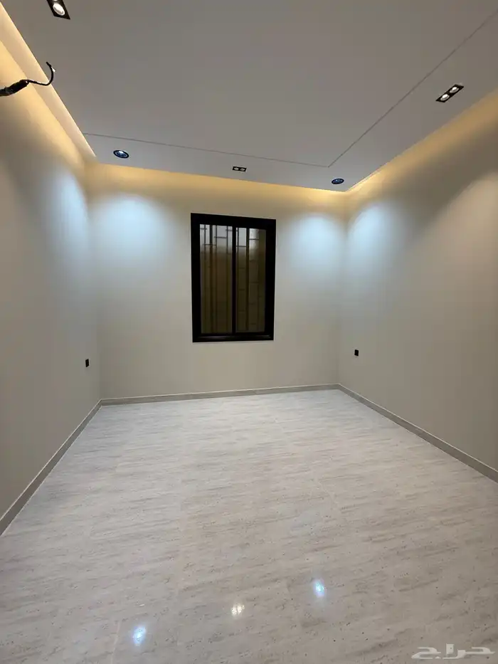 للبيع شقق علويه وارضيه بسعر صيدة بدرة الموسي ع برحه مسجد 28