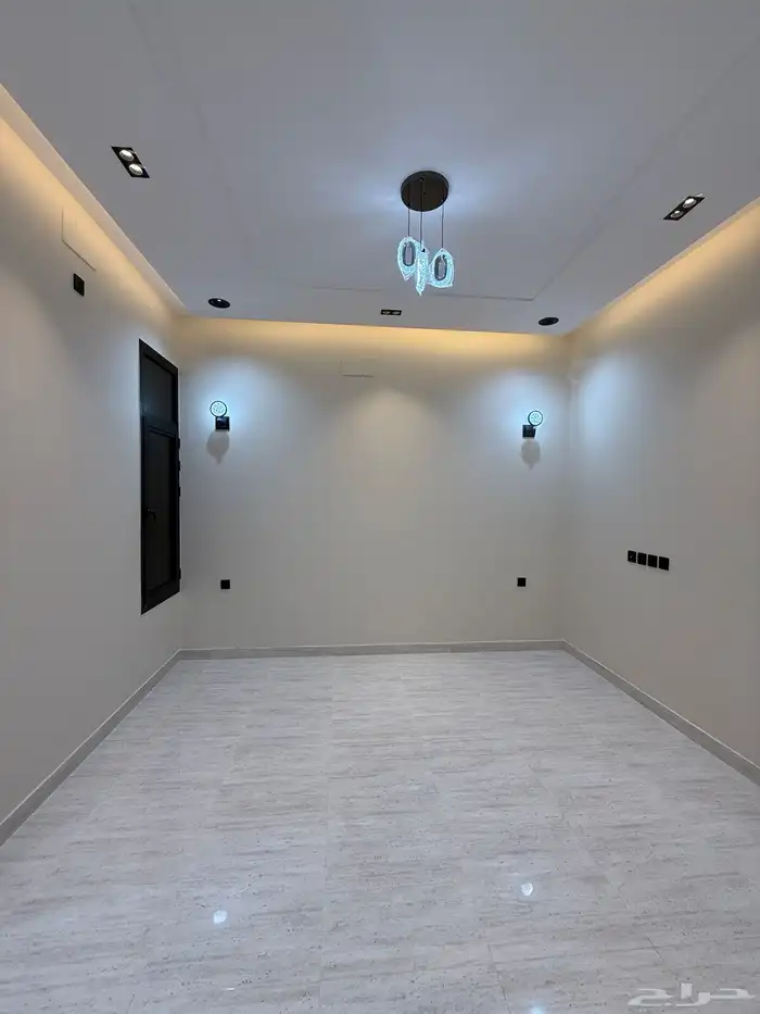 للبيع شقق علويه وارضيه بسعر صيدة بدرة الموسي ع برحه مسجد 14