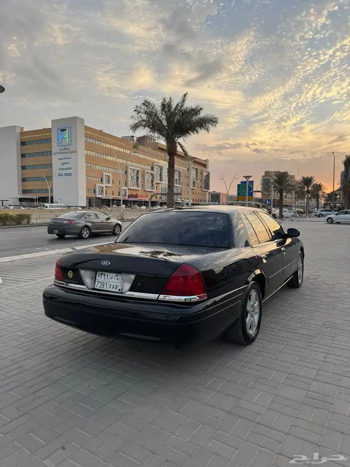 فورد كراون فكتوريا مالك ثاني 2