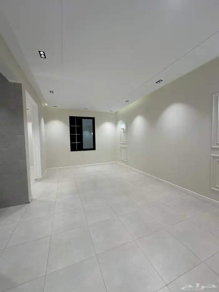 للبيع شقه علويه بموقع مميز قريب من مطار ابها 10