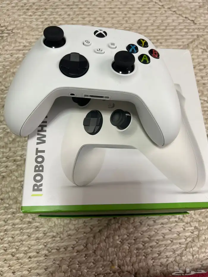 يد اكس بوكس وكاله معها كرتونها لم يتم اللعب فيها تواصل خاص 2