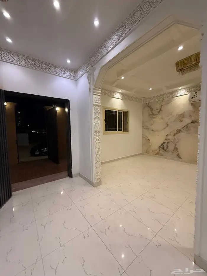 فيلا مستقله في حي قرطبة الغربيه شرق سابك ( 300 م ) 4