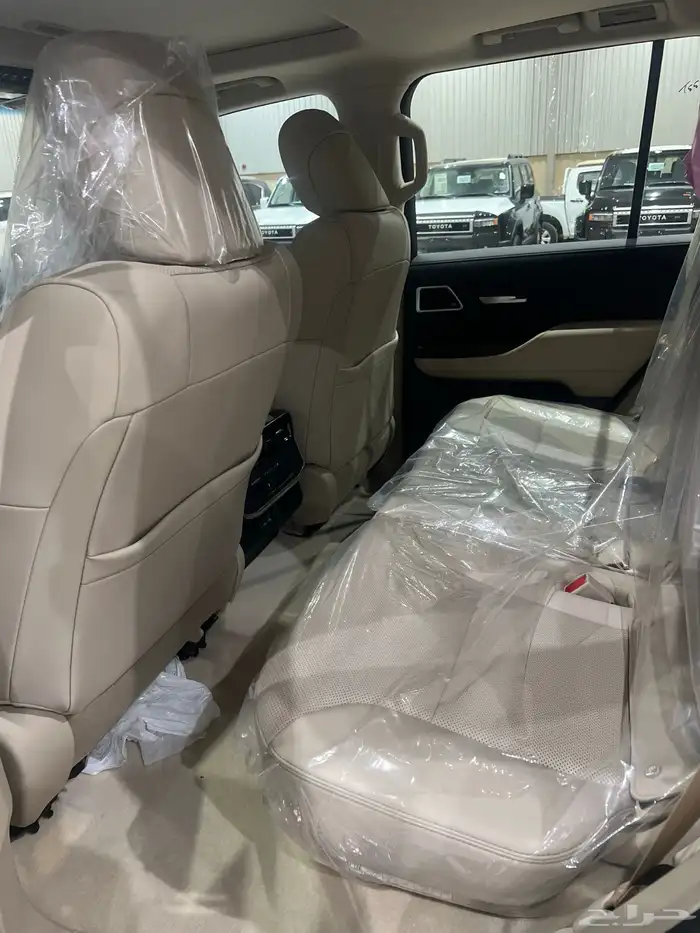 تويوتا لاندكروزر GXR-S 2025 12